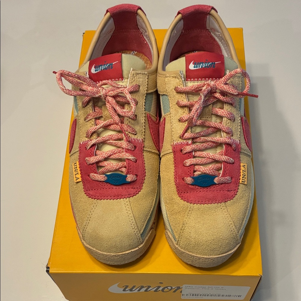 Nike Cortez SP in Sesame and Pink